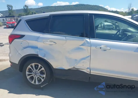 2019 Ford Escape Se z USA, uszkodzony, nr VIN 1FMCU9GD8KUC47305